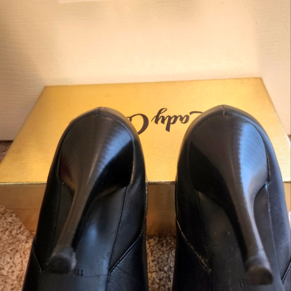 Guess-Black bootie 4inches